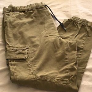 EUC young men’s cargo joggers